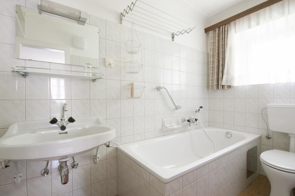 Grillhof Reisach Nassfeld Region Hotel Room photo